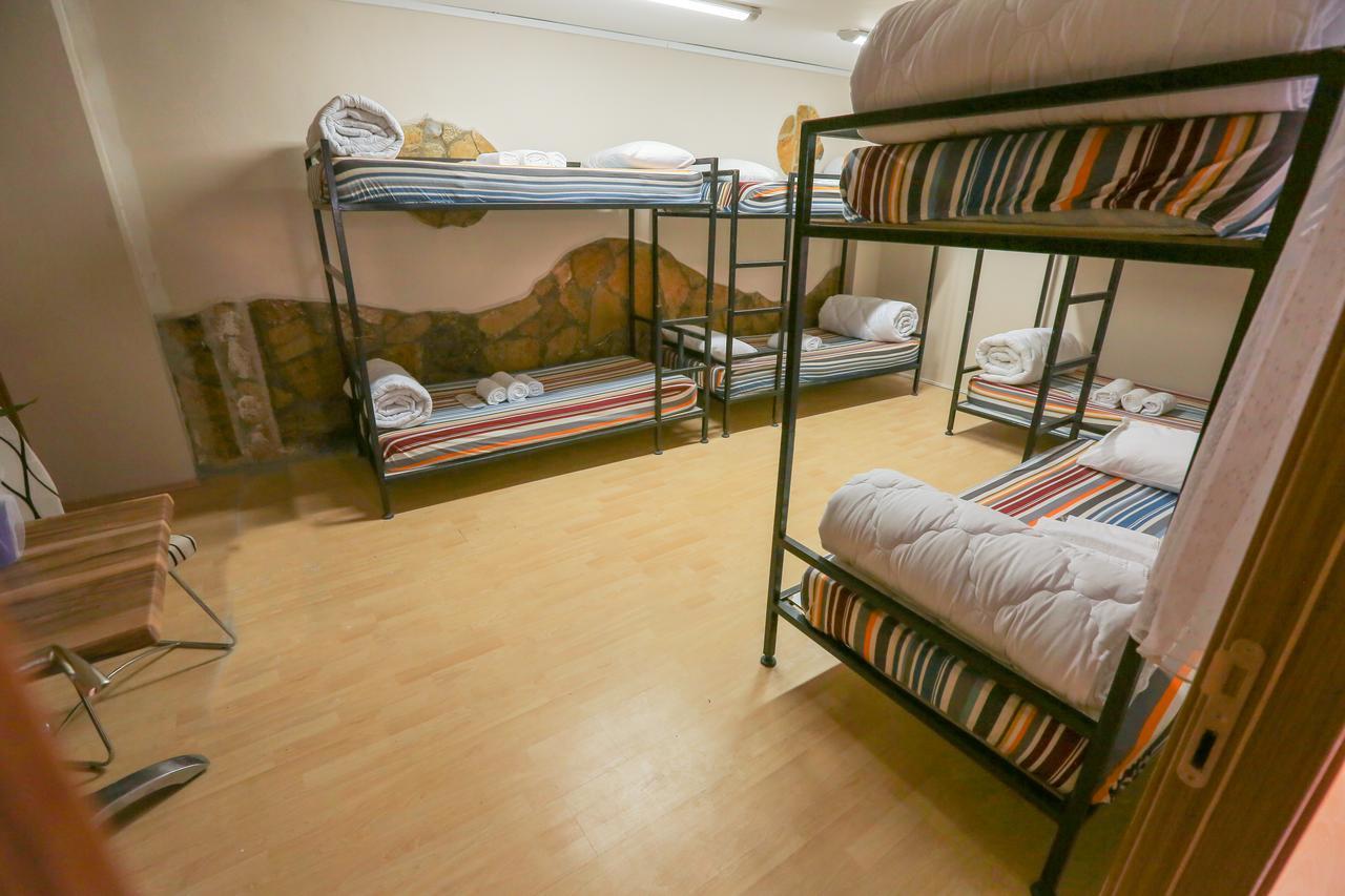 The Macan Hostel Стамбул Экстерьер фото
